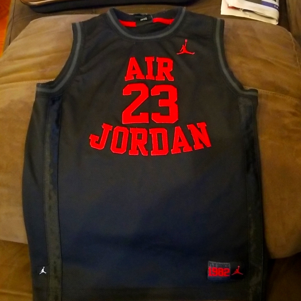 Nike Air Jordan, boys Medium, black and Red